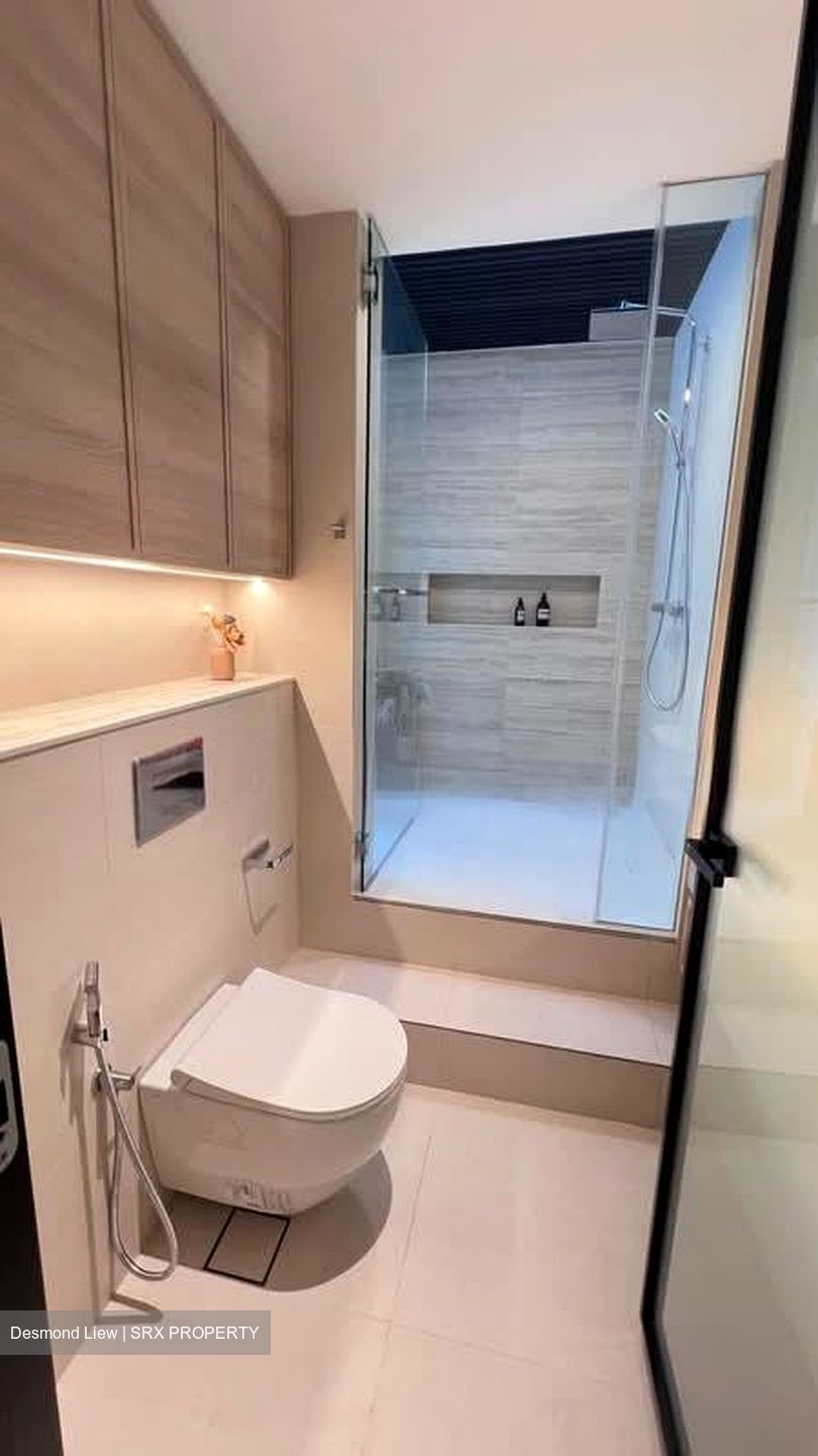 Miltonia Close (D27), Terrace #553376911